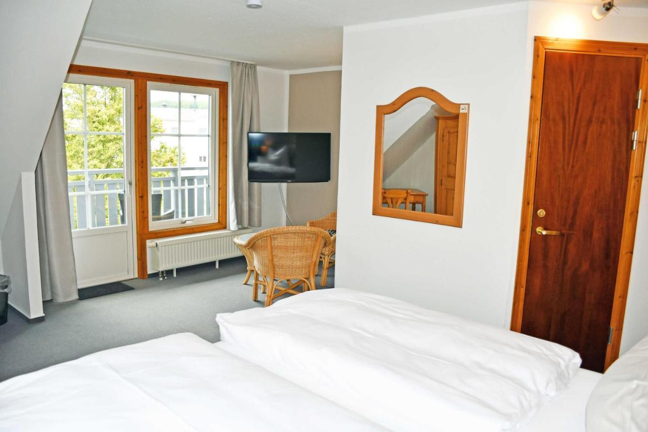 Hotel Inselglueck - Restaurant & Cafe Lohme Room photo